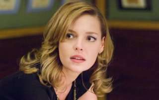 La bella Katherine Heigl in una scena di 27 volte in bianco