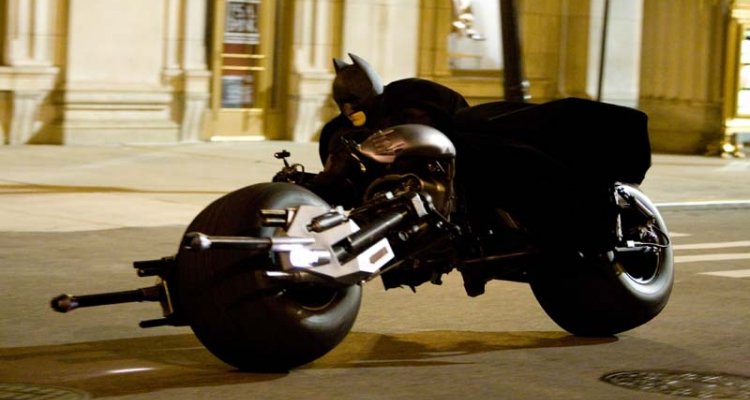 Una Scena Del Film Il Cavaliere Oscuro Con La Bat Moto 78957