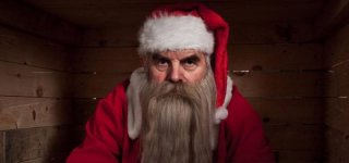 Peeter Jakobi nei panni di un insolito Santa Claus nel film Rare Exports: A Christmas Tale