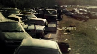 The Walking Dead: una immagine da titoli di testa