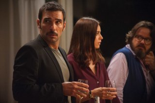 Perfetti sconosciuti: Edoardo Leo, Kasia Smutniak e Giuseppe Battiston in una scena del film