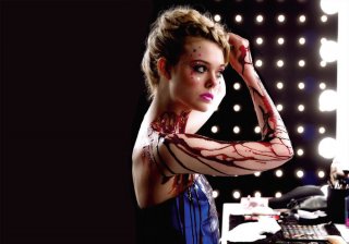 The Neon Demon: la protagonista Elle Fanning in una foto del film