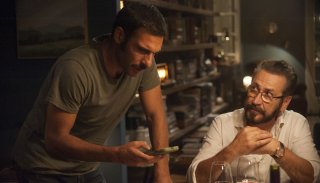 Perfetti sconosciuti: Edoardo Leo e Marco Giallini in una scena del film
