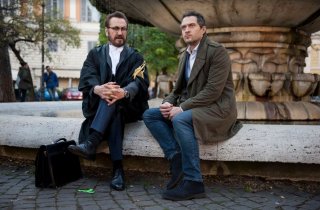 Rimetti a noi i nostri debiti: Marco Giallini e Claudio Santamaria sul set