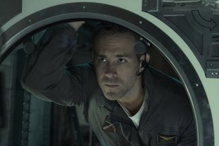 Life - Non oltrepassare il limite: Ryan Reynolds in una scena del film