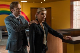 Better Call Saul 3: Bob Odenkirk con Rhea Seehorn nella premiere della nuova stagione