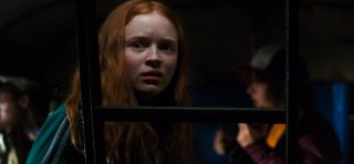 Stranger Things: l'attride Sadie Sink in una foto della seconda stagione