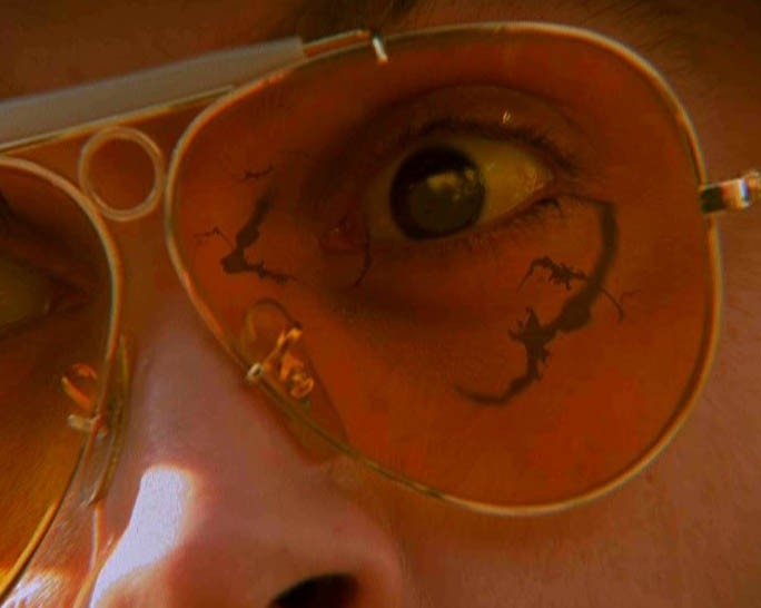 Lo sguardo di Johnny Depp in Paura e delirio a Las Vegas: 20115 -  Movieplayer.it