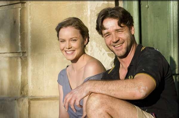 Russell Crowe E Abbie Cornish In Una Scena Del Film A Good Year 31088   Russell Crowe E Abbie Cornish In Una Scena Del Film A Good Year 31088 