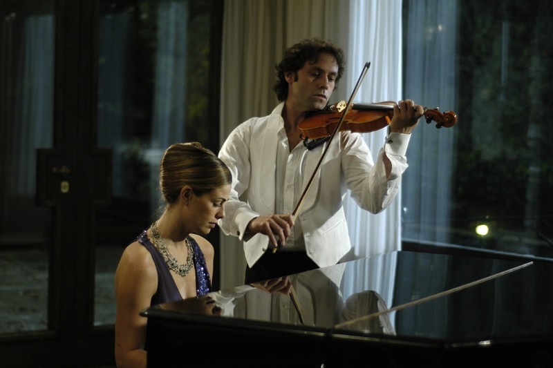 Vanessa Incontrada E Andoni Gracia In Una Scena Del Film Quale Amore