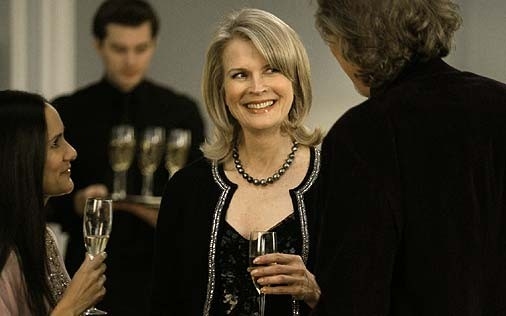 Candice Bergen In Una Scena Di Sex And The City Episodio Via Da New York 44457 Movieplayer It