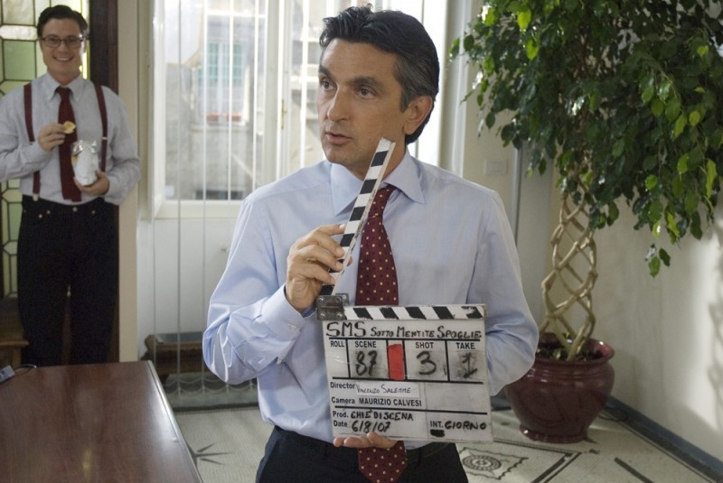 Sms Sotto Mentite Spoglie Streaming Film Per Tutti