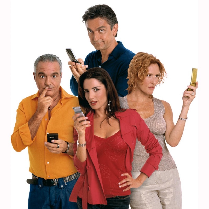 Cast Di Sms - Sotto Mentite Spoglie
