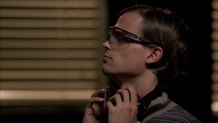 Matthew Gray Gubler Films Et Programmes Tv il dott. Reid, interpretato da Matthew Gray Gubler, al poligono di tiro