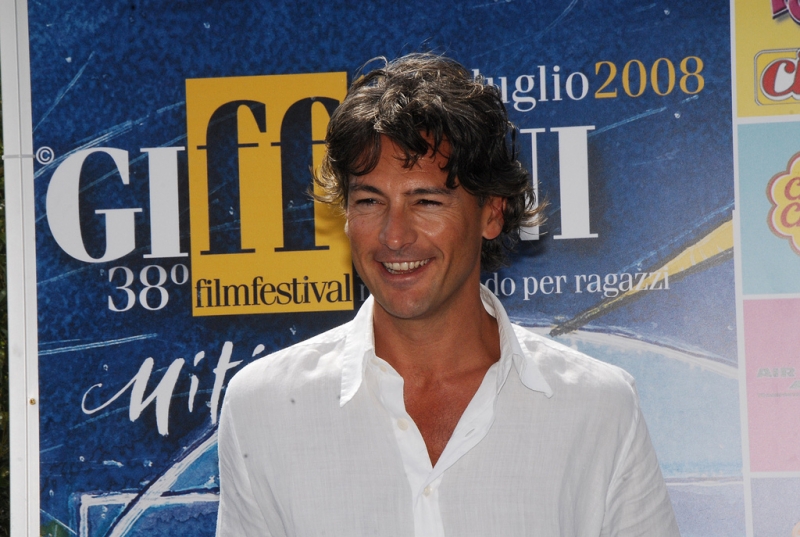 Film E Programmi Tv Di Roberto Farnesi