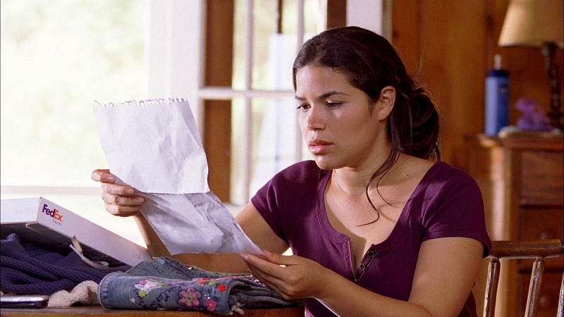 America Ferrera in una sequenza del film The Sisterhood of the