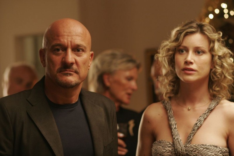 Claudio Bisio e Wurth in una scena del film Ex 102402