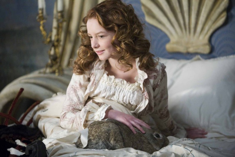 Dakota Blue Richards in una sequenza di Moonacre I segreti dell'ultima luna 108778 Dakota Blue Richards in una sequenza di Moonacre I segreti dell'ultima luna 108778