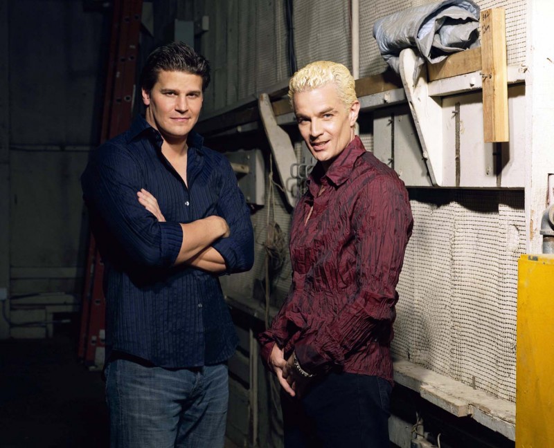 Films Et Séries Tv Avec James Marsters David Boreanaz e James Marsters in una immagine promo della stagione 3