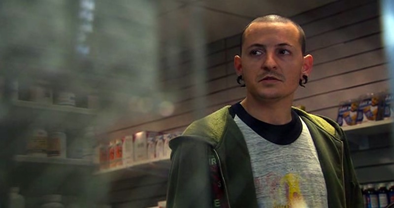 Chester Bennington (Linkin Park) in una scena del film Crank: 114090 ...
