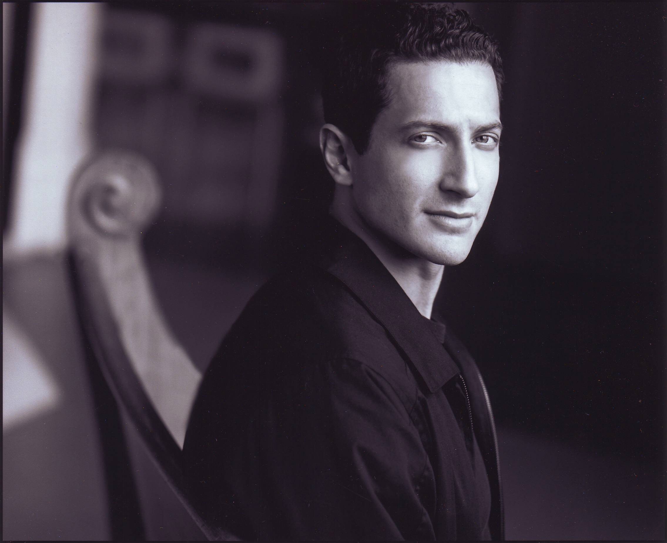 Sasha Roiz deutsch