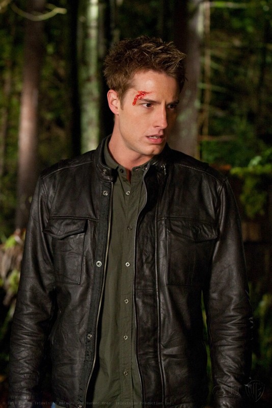 Oliver Queen (Justin Hartley) in una sequenza dell'episodio Escape di