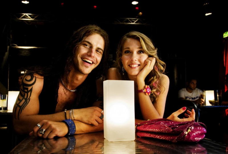 Andrea Montovoli e Martina Pinto in un'immagine del film Una canzone