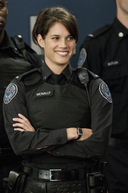 Missy Peregrym In Una Scena Dellepisodio Honor Role Di Rookie Blue