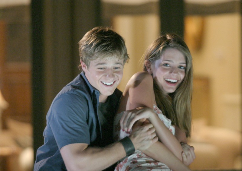 Benjamin McKenzie e Mischa Barton in un momento dell ...