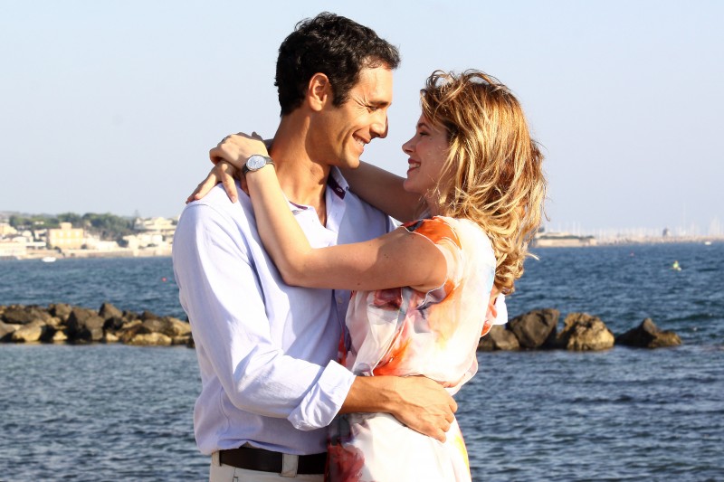 Barbora Bobulova e Raoul Bova nella fiction Come un Delfino 194544