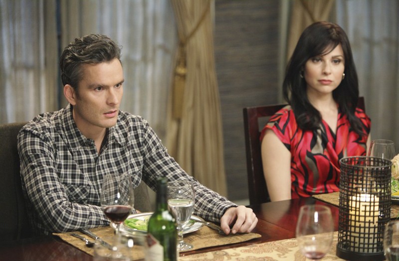 Tommy (Balthazar Getty) e Rose (Cara Buono) nell'episodio Safe at Home