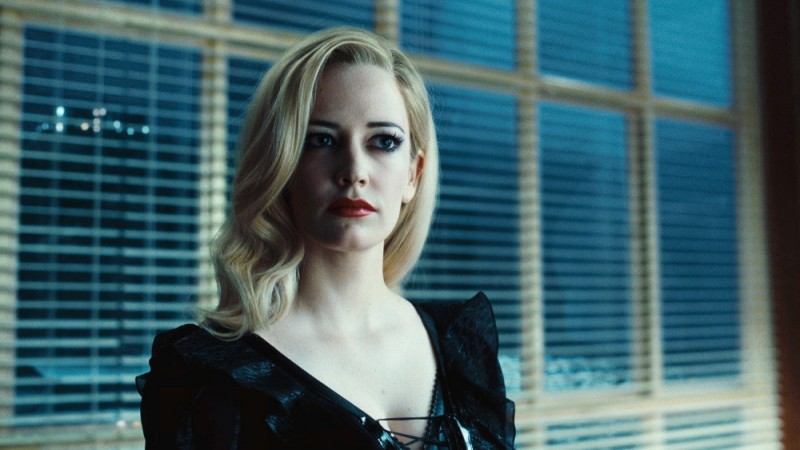 Dark Shadows: l'intenso sguardo di Eva Green catturato in una scena del film: 235223 ...