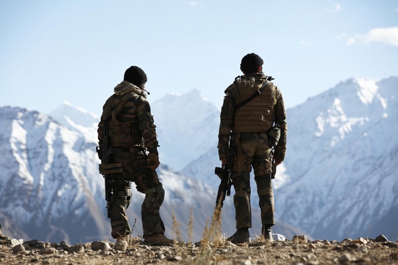 Cast Di Special Forces - Liberate L'ostaggio