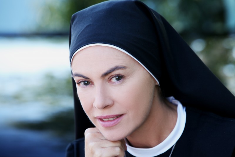 Elena Sofia Ricci Che Dio Ci Aiuti
