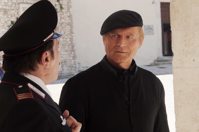 Don Matteo 9 Terence Hill e Nino Frassica in una scena 296090