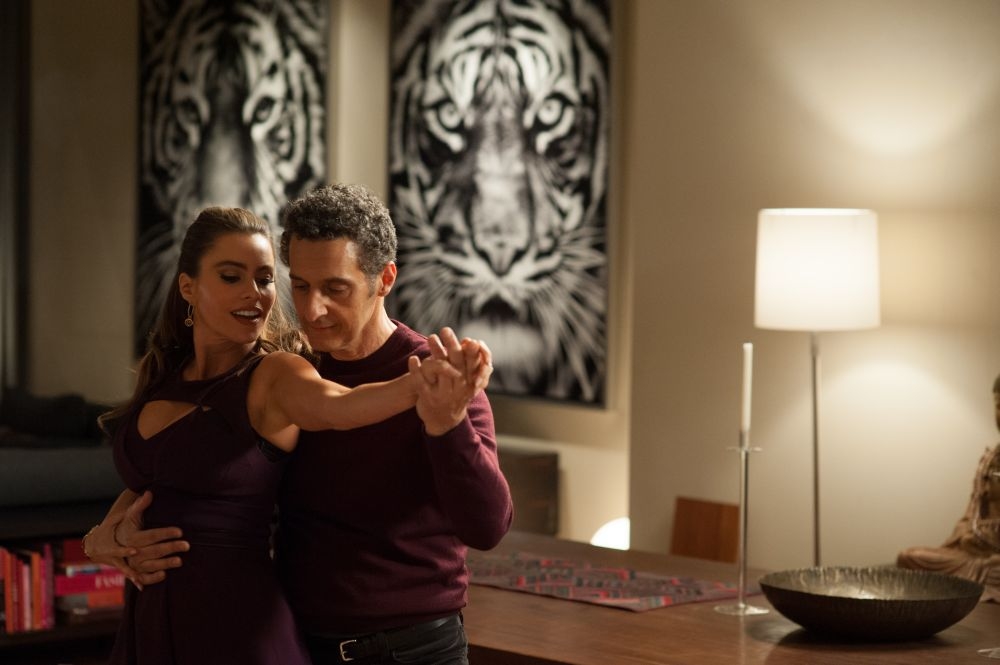 Gigolò per caso: John Turturro in una scena del film danza con Sofía