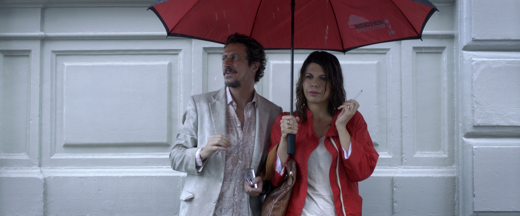 Luca Bizzarri con Geppi Cucciari in Un fidanzato per mia moglie, una curiosa scena del film