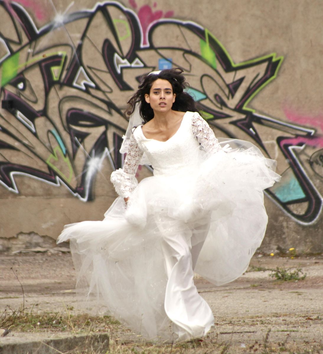 Géronimo: Nailia Harzoune in fuga dal matrimonio in una scena del film