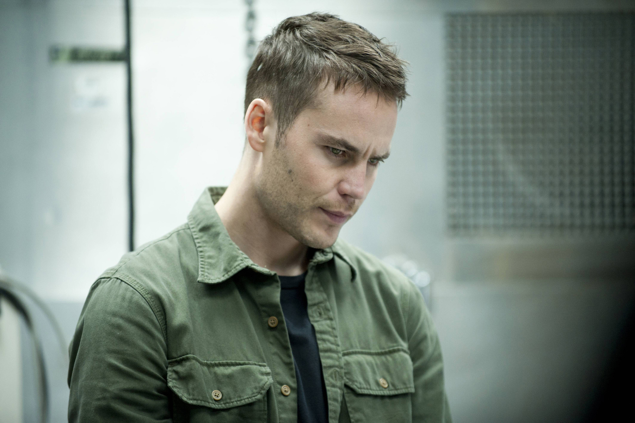 Films Et Séries Tv Avec Taylor Kitsch True Detective: Taylor Kitsch in una scena dell'episodio Night Finds