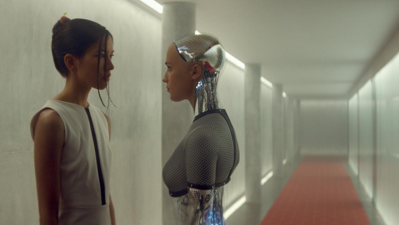 Ex Machina Sonoya Mizuno e Alicia Vikander 406379 Movieplayer.it