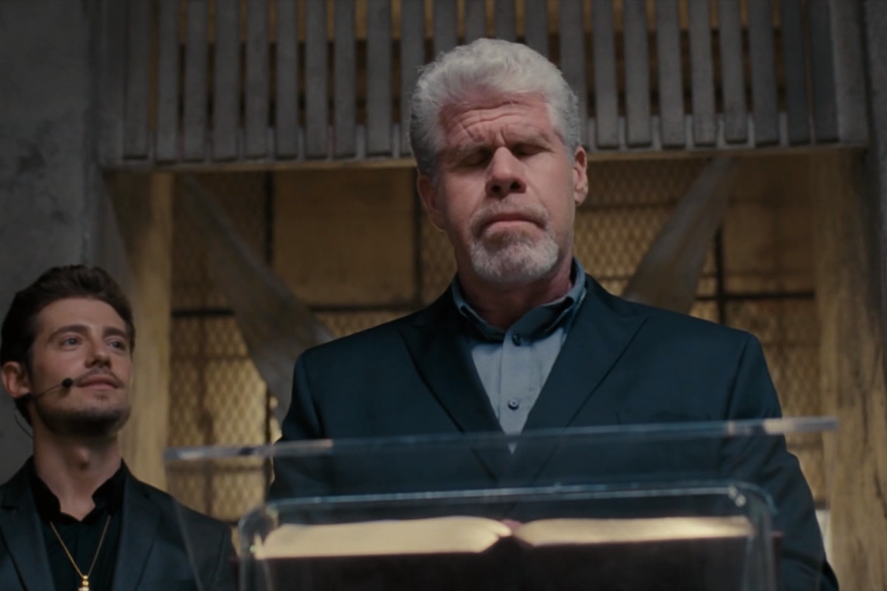 Films Et Séries Tv Avec Ron Perlman Hand of God: Julian Morris e Ron Perlman in un'immagine della serie