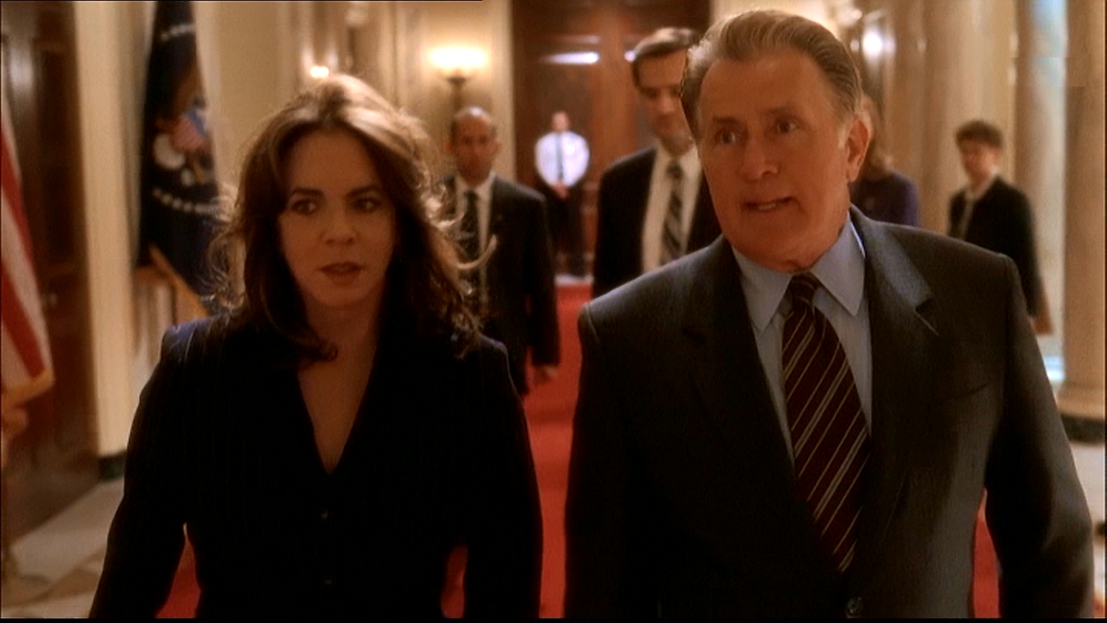West Wing Stockard Channing e Martin Sheen in una foto della serie