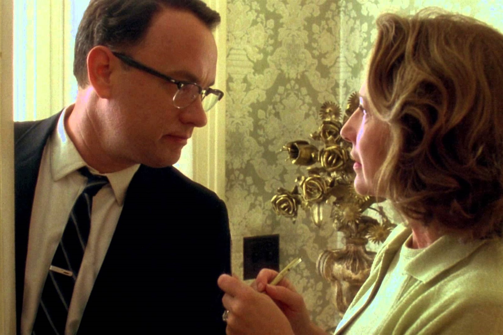 Prova a prendermi Tom Hanks in una scena del film 429697 Movieplayer.it