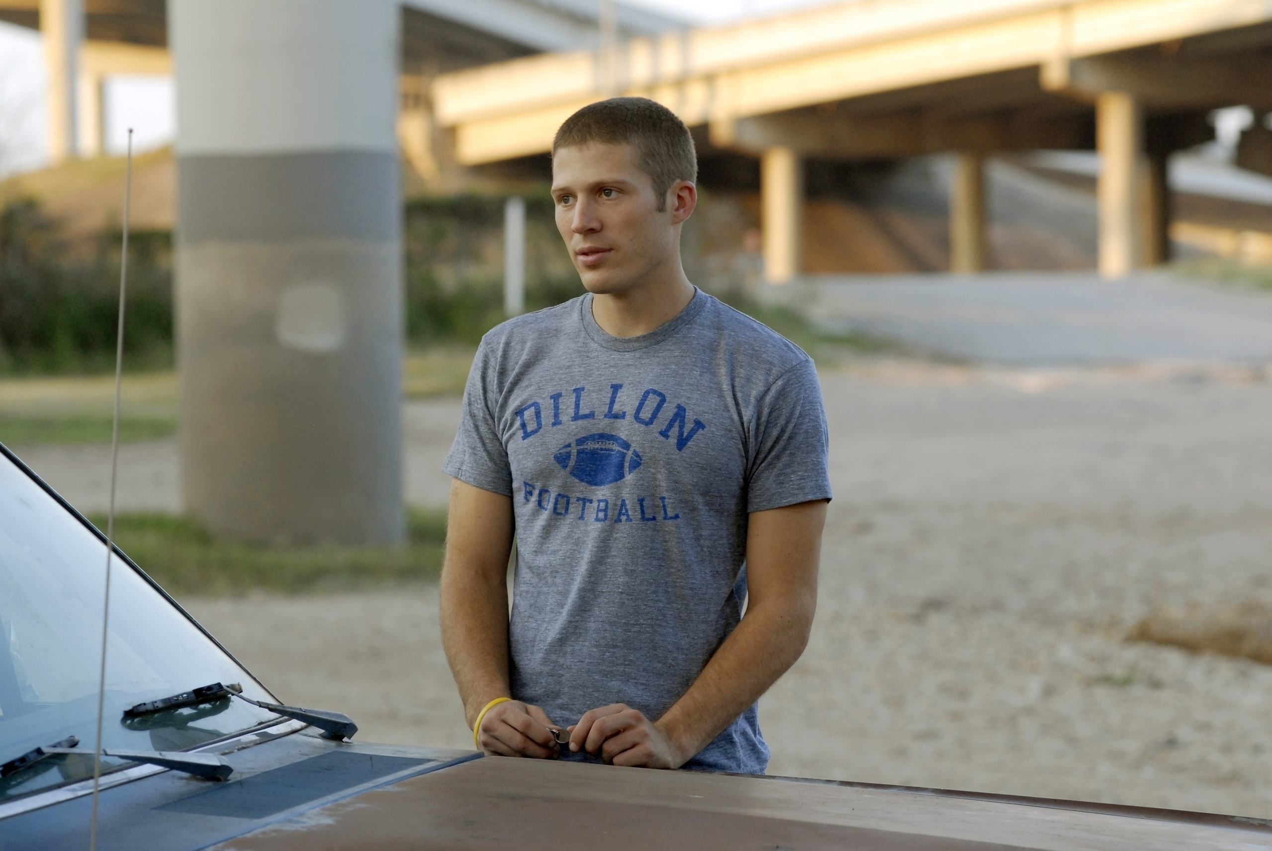 Friday Night Lights una scena con Zach Gilford 435895 Movieplayer.it