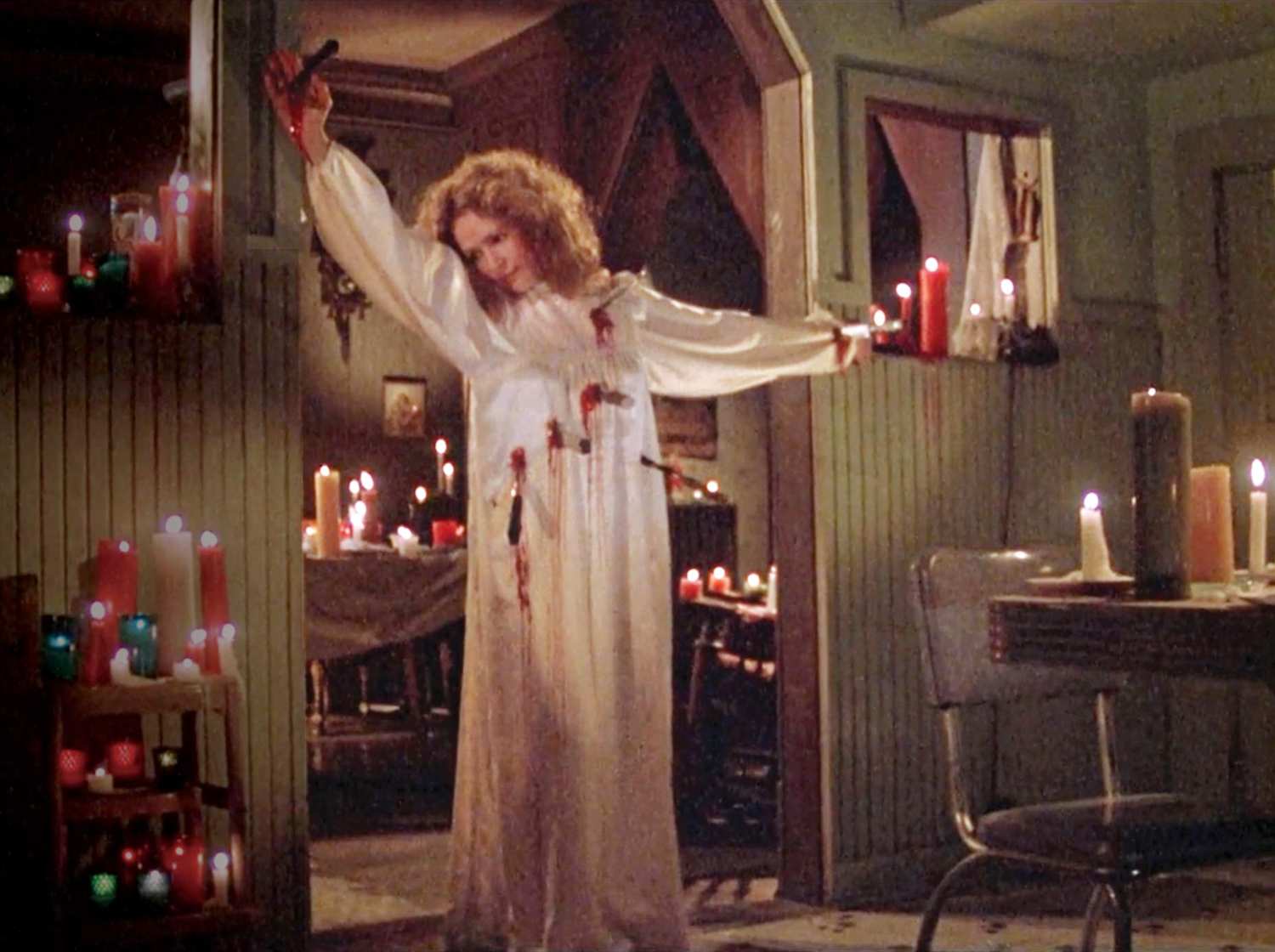 Piper Laurie In Carrie 438737 Movieplayer It