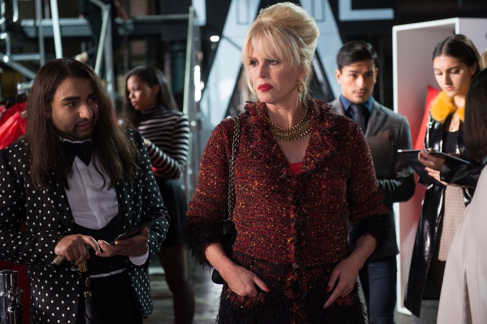 Absolutely Fabulous Le Film Streaming Absolutely Fabulous: The Movie, Joanna Lumley in una scena del film