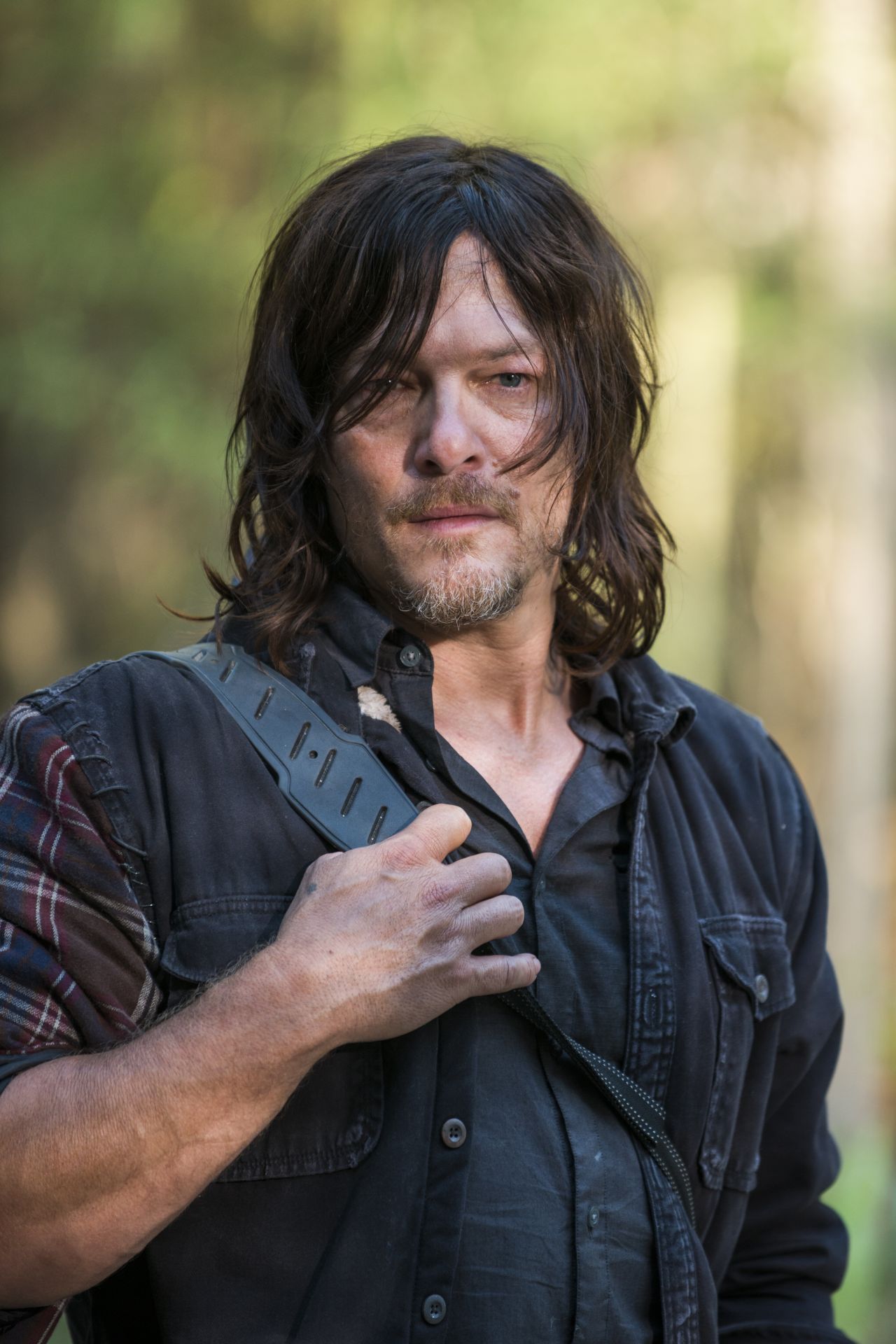 The Walking Dead: Norman Reedus interpreta Daryl in Something They Need ...