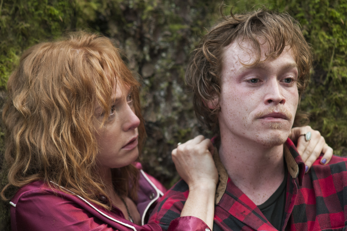 I segreti di Twin Peaks Caleb Landry Jones e Alicia Witt in una scena