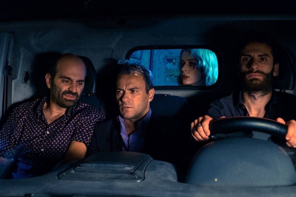 Metti una notte Massimiliano Gallo ed Elena Radonicich in una scena