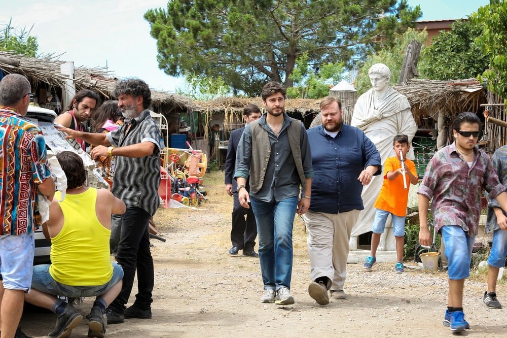 La casa di famiglia: Lino Guanciale e Stefano Fresi in una ...